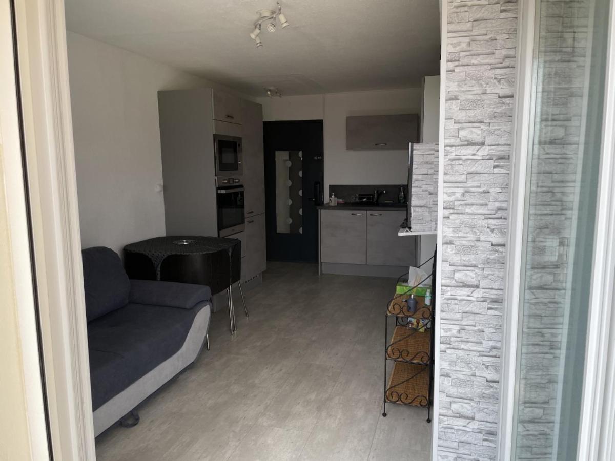 Bormes-Les-Mimosas - Appart 25M2 Avec Balcon - 4P 외부 사진