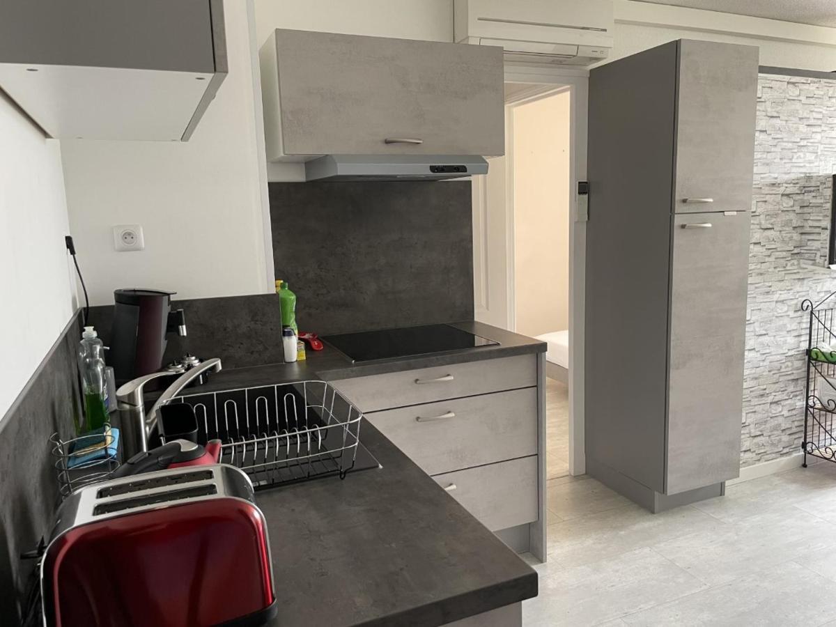 Bormes-Les-Mimosas - Appart 25M2 Avec Balcon - 4P 외부 사진