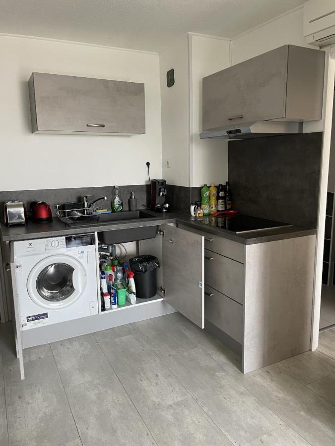 Bormes-Les-Mimosas - Appart 25M2 Avec Balcon - 4P 외부 사진